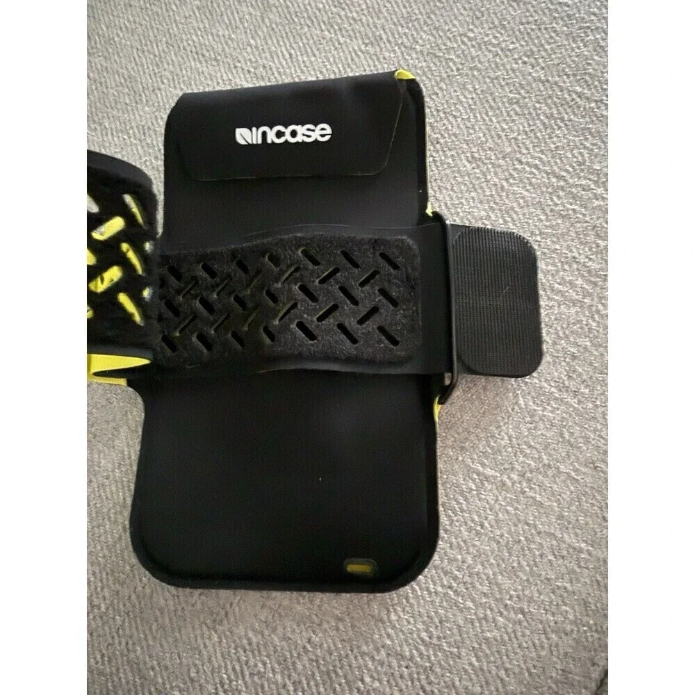 INCASE Sports iPhone 6 or 6S Armband Running Gym Retail $40